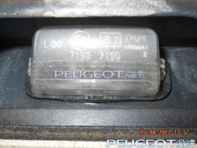 peugeot-lab.net - плафон.jpg