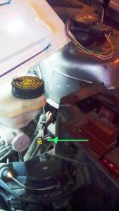 неопознанный разъём около пр амор стойки 2.jpg