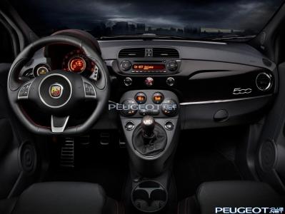 [Peugeot-Club.net] - 2012-03-07-09-20-57-2012-Fiat-500-Abarth-Interior.jpg